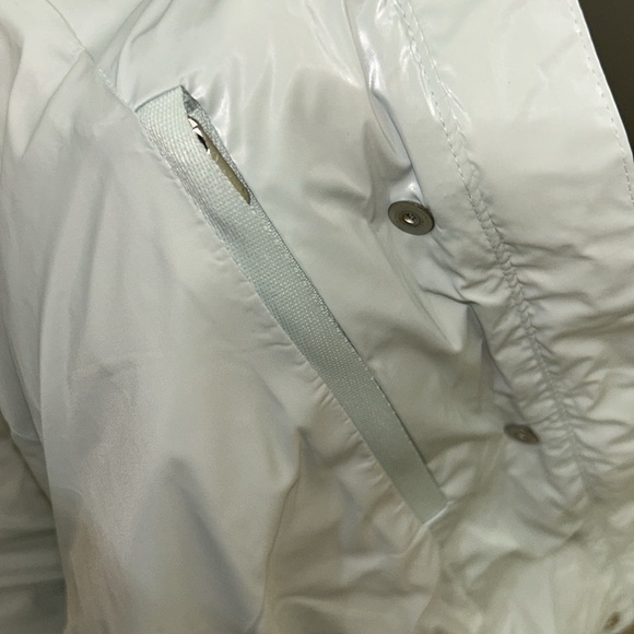 Athleta SUMMIT CROPPED SHINE DOWN PUFFER - Picture 11 of 13